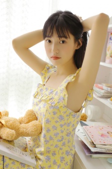 女教师男学生课外活动