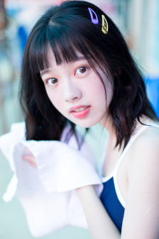 美女班主任搬到了我隔壁
